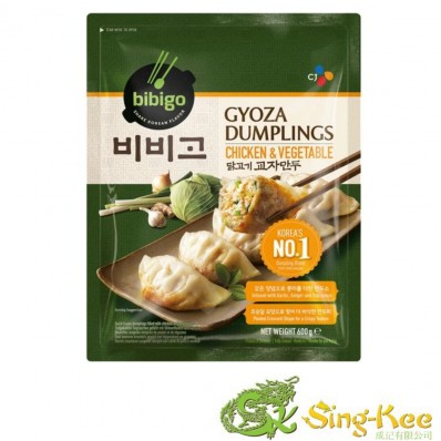 CJ Bibigo Chicken & Vegetable Gyoza 600g